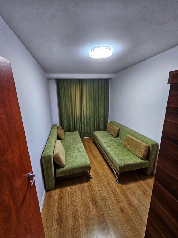 Green Apartments Prishtina Prishtine Bagian luar foto