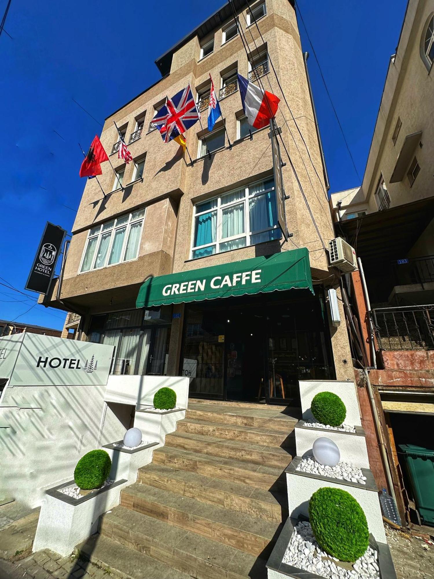 Green Apartments Prishtina Prishtine Bagian luar foto