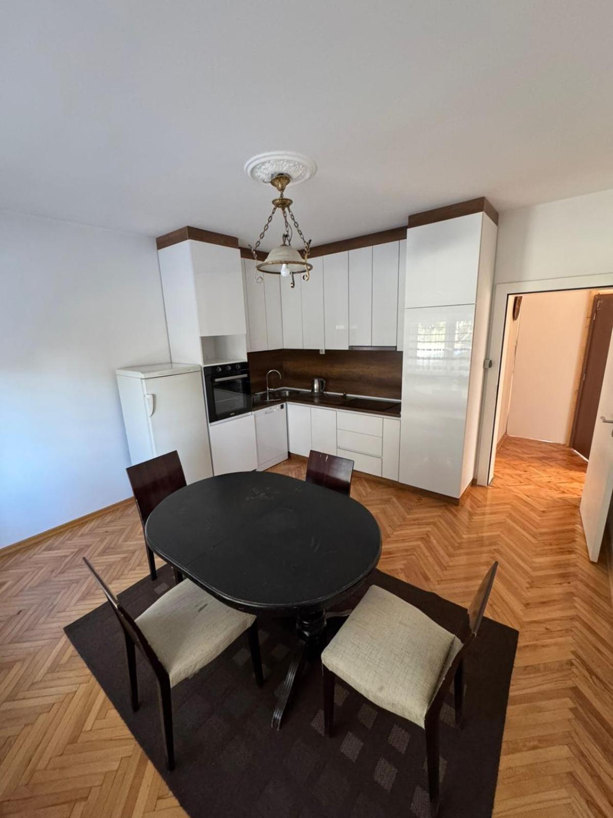 Green Apartments Prishtina Prishtine Bagian luar foto